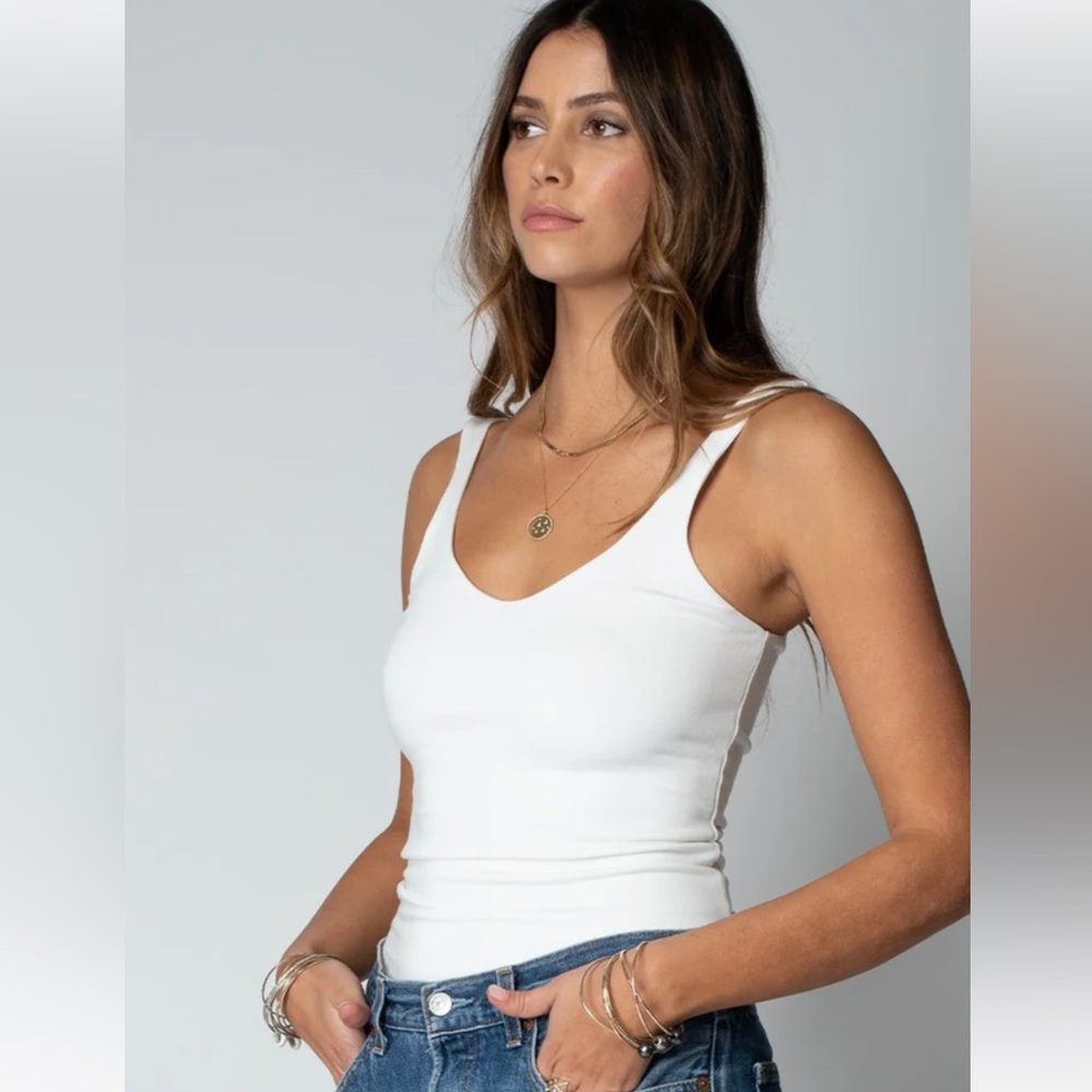 Stillwater the Brand White Double Scoop Tank